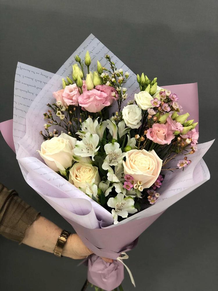 Букет цветов из: Альстромерии, Розы и Лизиантусы в Тополево