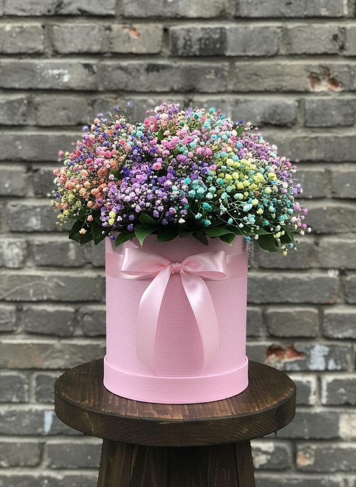 Цветочная композиция из Гипсофила и Розы в шляпной коробке в Тополево