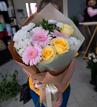 Букет цветов из:  Герберы, Розы и Хризантемы в Тополево