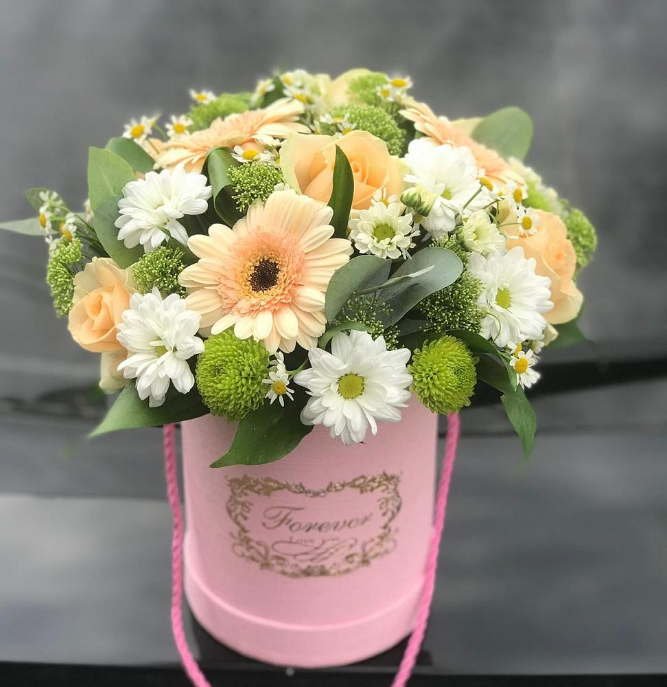 Цветочная композиция из Розы, Герберы и Хризантемы в шляпной коробке в Тополево