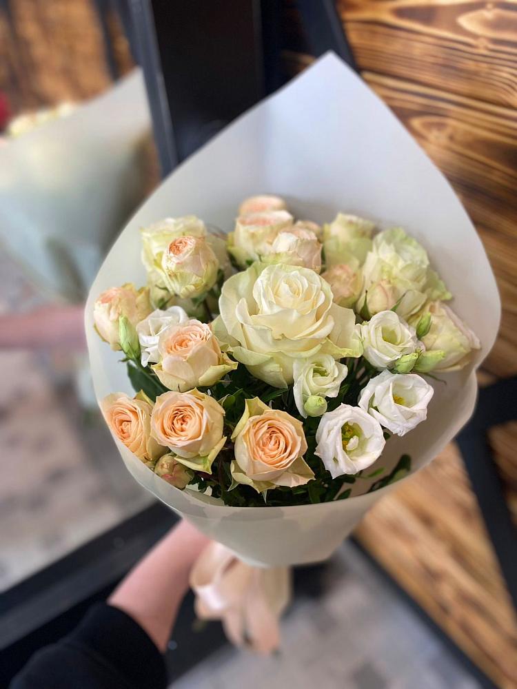 Букет цветов из: Розы и Лизиантусы в Тополево